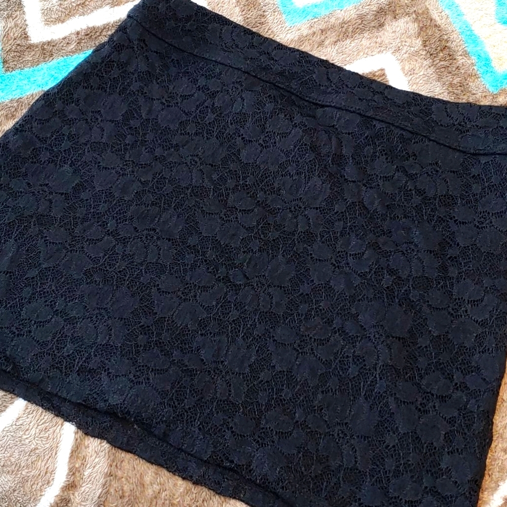 Black lacey mini skirt